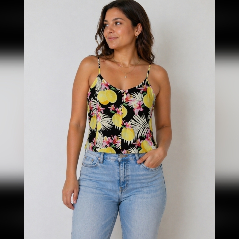 FOREVER 21 F21 1X Crop Lemon Top